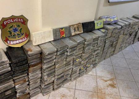 PF apreende mais de 700 kg de cocaína