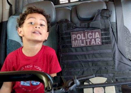 Polícia Militar de Novo Horizonte do Sul realiza sonho de uma criança de três anos