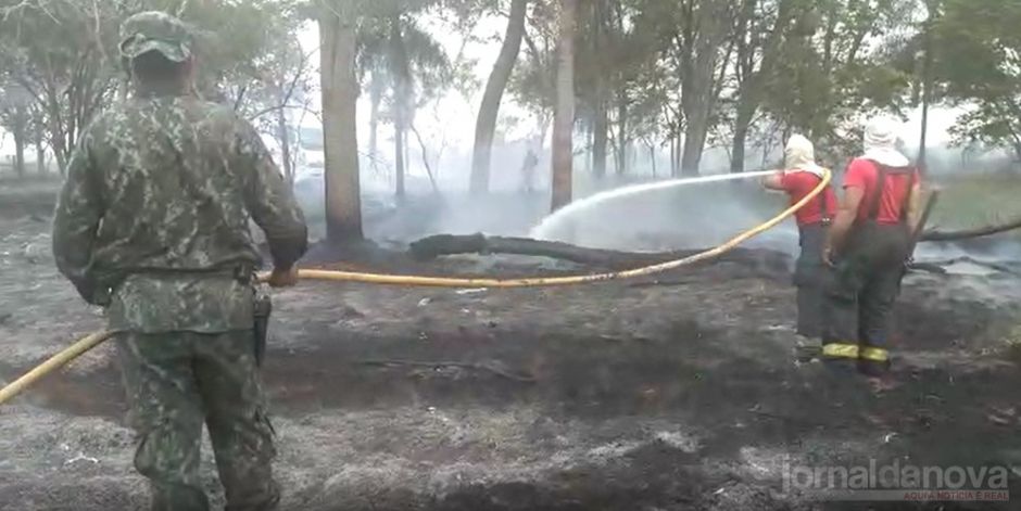 Helicóptero cai e pega fogo em Rosana (SP) e suspeito é preso em Dourados