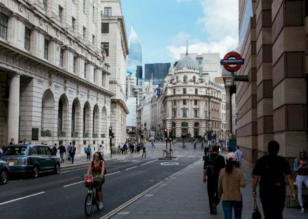 Londres adota lockdown mais rígido e terá inverno duro pela frente