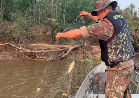 Polícia Ambiental de Batayporã apreende petrechos ilegais de pesca no rio Ivinhema