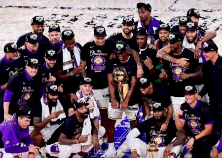 Lakers atropelam Miami Heat no jogo 6 e faturam título da NBA