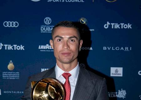 Cristiano Ronaldo é escolhido melhor jogador do século