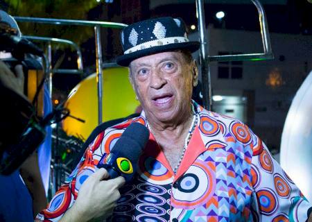 Cantor Genival Lacerda morre aos 89 anos no Recife