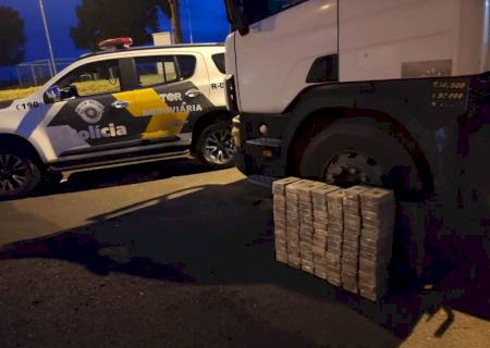 Caminhão com placas de Dourados é apreendido com drogas em Venceslau