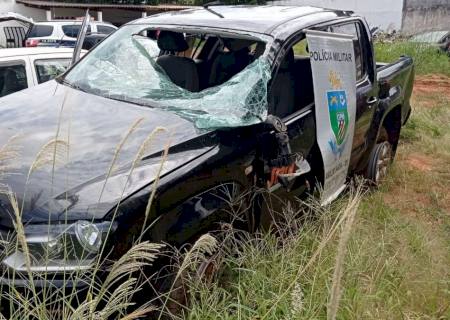 PM de Anaurilândia encontra caminhonete capotada com mais de 800 kg de maconha