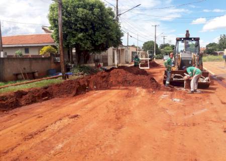 Rede de esgoto avança nos bairros de Deodápolis