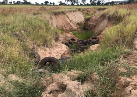 Polícia Ambiental autua infrator por voçoroca em nascentes do rio Guiraí em Novo Horizonte do Sul