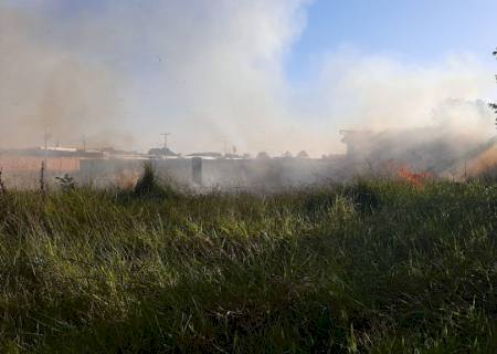 Mulher é multada em R$ 4 mil por incêndio em terreno baldio em MS