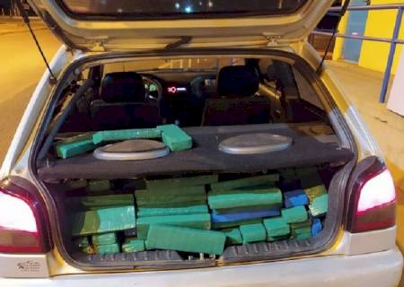 Em Rio Brilhante, duas mulheres são presas com 180 kg de maconha na BR-163
