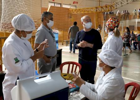 Covid-19: vacinação abre para pessoas a partir de 56 anos em Nova Andradina