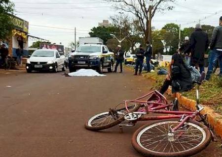 Jovem de bicicleta morre atropelado por carro em Dourados