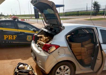 Traficante foge e abandona carro com 660 kg de maconha em Caarapó