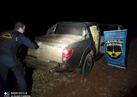 Vídeo: Após pane mecânica Triton roubada é abandonada com 1,5 tonelada de maconha