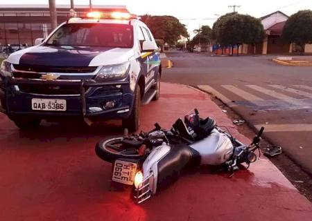 Motorista faz conversão proibida, atropela e mata motociclista em Dourados