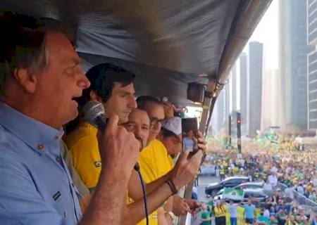 Em SP, Bolsonaro critica TSE, Alexandre Moraes e diz que ''o povo acordou''