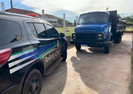 Traficantes abandonam caminhão com 1,2 ton de maconha em Ivinhema, após serem perseguidos pelo SIG