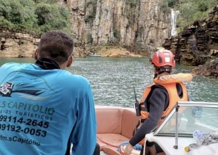 Aumenta para dez o número de mortos em desabamento de rocha em Capitólio