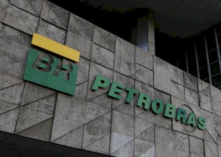 Petrobras conclui teste de produção de querosene de conteúdo renovável