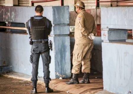 Morador em situação de rua é assassinado com golpes de faca em Campo Grande