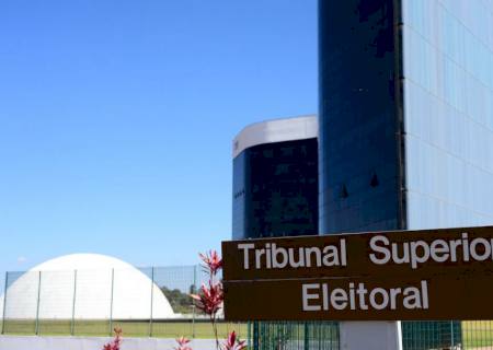 TSE aprova ajuste de calendário eleitoral e fiscalização nas eleições