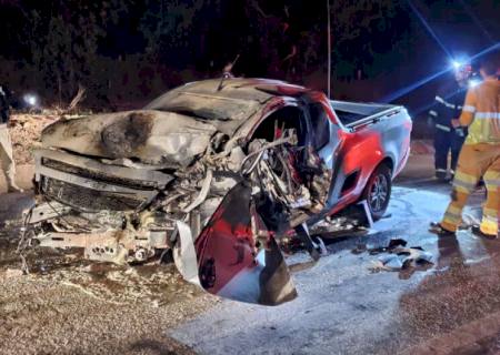 Dono de conveniência morre após colidir veículo de frente com ônibus em Coxim