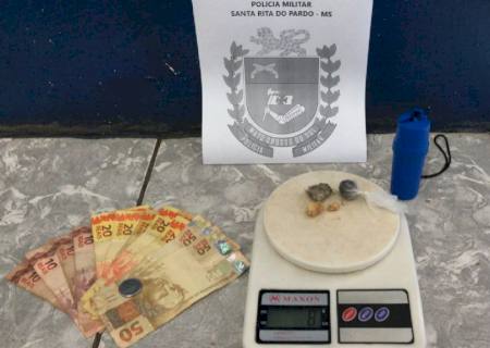 Em Santa Rita do Pardo, Polícia Militar apreende adolescente por tráfico de drogas