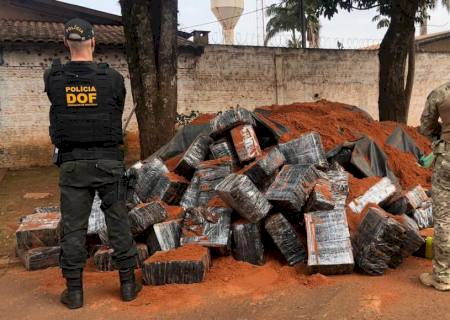 Vídeo: Ação conjunta apreende 5,6 toneladas de maconha em caminhão caçamba em Dourados