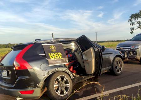 Em carro roubado, DOF apreende mais 1 tonelada de maconha na MS-289