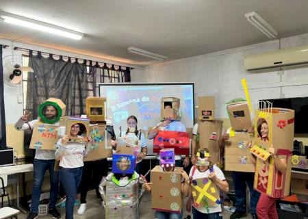 Núcleo de Tecnologias Educacionais Municipal realiza uma viagem ao espaço na II Semana do Re-Conectar