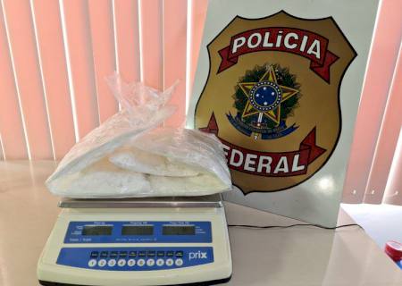 Em Corumbá, Polícia Federal apreende 10 kg de cocaína em ônibus