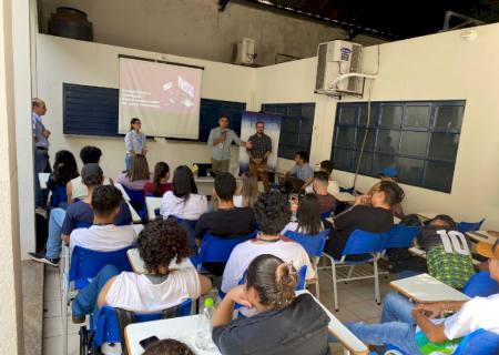 Alunos do Senai participam de palestra sobre como empreender na nova economia