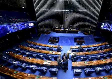 Senado aprova PEC da Transição