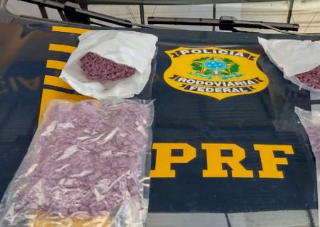 PRF flagra boliviana com 10 mil comprimidos de anfetamina em carro de aplicativo em Miranda