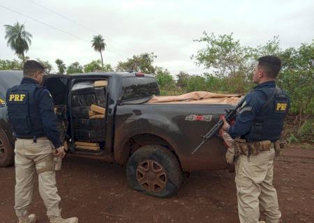 PRF recupera caminhonete com 1,5 tonelada de maconha na BR-267