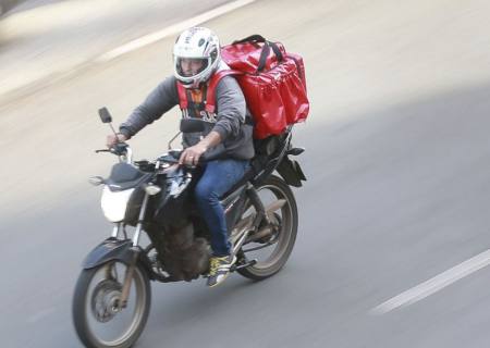 Ipea: Brasil tem 1,5 milhão de motoristas e entregadores de produtos