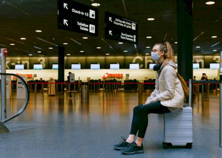 Máscaras em aviões e aeroportos são obrigatórias a partir de hoje