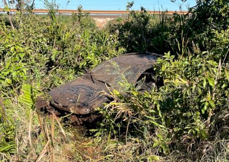 Capotagem na BR-376 deixa dois feridos em Nova Andradina