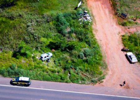 Em Bataguassu, carro com drogas capota durante fuga da polícia e bebê é arremessado pela janela