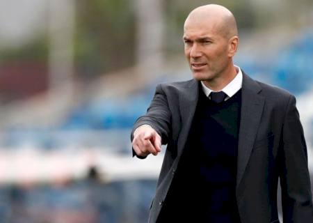 Perfil de Zidane agrada CBF e técnico pode assumir Seleção, diz jornal francês