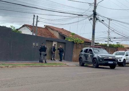 Foragido faz idosas reféns e morre ao enfrentar polícia em Campo Grande