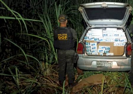 Contrabandista abandona carro carregado com cigarros ao fugir do DOF em Dourados