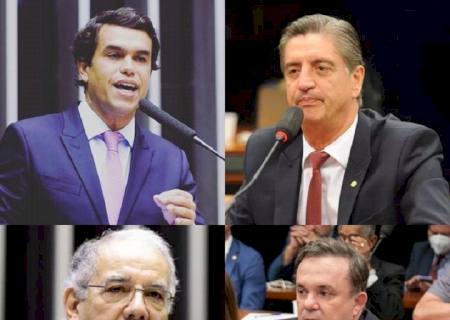 Deputados reeleitos ganham 2 salários a mais para pagar mudança que não ocorrerá