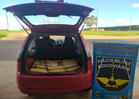 Dupla é presa a caminho de São Paulo com 104 kg de maconha na MS-164