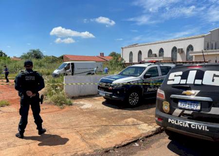 Corpo de homem em avançado estado de decomposição é encontrado em terreno baldio em Nova Andradina