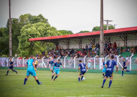 1ª rodada do Campeonato Municipal de Futebol Amador de Batayporã tem saldo de 13 gols e arquibancada lotada