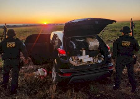 Carro roubado é apreendido com mais de uma tonelada de maconha em Maracaju