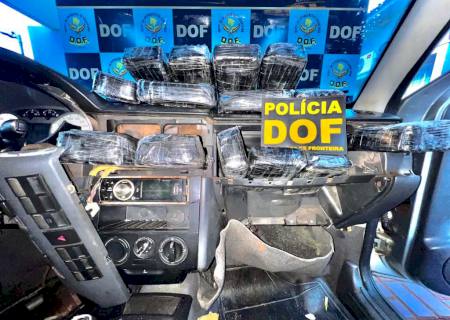 DOF apreende pasta base de cocaína em painel de carro em Dourados