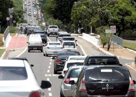 Licenciamento de veículos com placa final 3 acontece neste mês de maio em MS