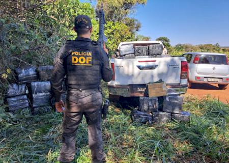 Dois veículos e 830 kg de maconha são apreendidos pelo DOF em Ponta Porã